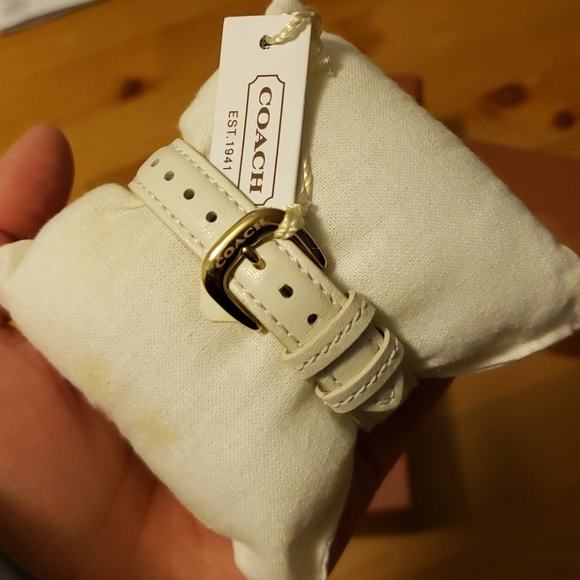 Genuine Leather COACH Watch - Picture 3 of 8